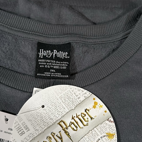 Harry Potter Hogwarts Pullover In Heather Grey - Picture 2 of 10
